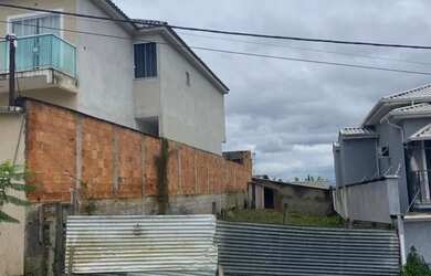 Imagem: O terreno possui 240m² de Área e está localizado em Vargem