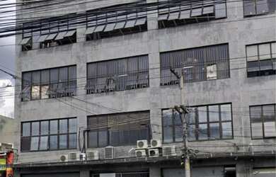 Imagem: O depósito possui 5 Vagas na garagem, 6.500m² de Área e