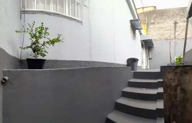 Imagem: A casa à venda possui 2 Dormitórios, 2 Banheiros, 2 Vagas