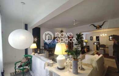 Imagem: O apartamento possui 4 Dormitórios, 4 Banheiros, 1 Vaga na