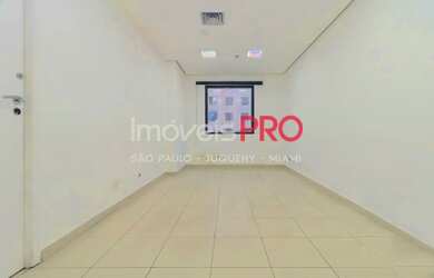 Imagem: O depósito possui 1 Vaga na garagem e 31m² de Área e está