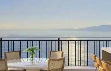 Imagem: O apartamento possui 4 Dormitórios, 5 Banheiros, 3 Vagas na