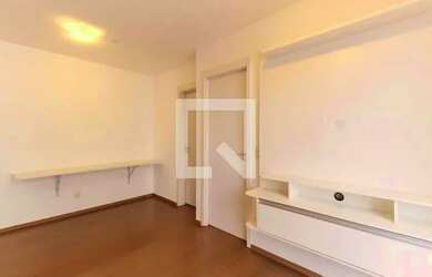 Imagem: O apartamento possui 1 Dormitório, 1 Banheiro, 1 Vaga na garagem