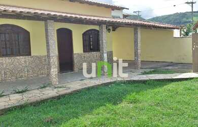 Imagem: A casa em condomínio possui 2 Dormitórios, 1 Banheiro, 2 Vagas