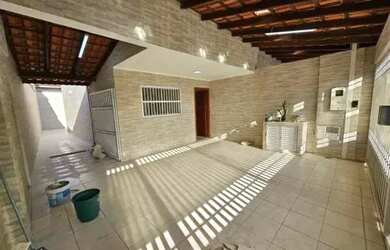 Imagem: A casa à venda possui 3 Dormitórios, 2 Banheiros, 1 Vaga na