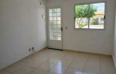 Imagem: A casa em condomínio possui 2 Dormitórios, 2 Banheiros, 2