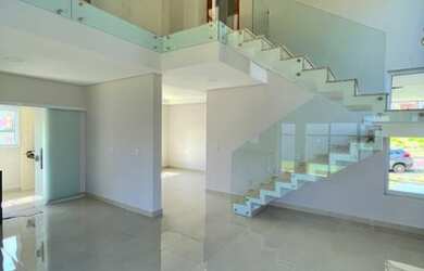 Imagem: A casa em condomínio possui 3 Dormitórios, 4 Banheiros, 4