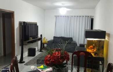 Imagem: O apartamento possui 3 Dormitórios, 2 Banheiros, 1 Vaga na