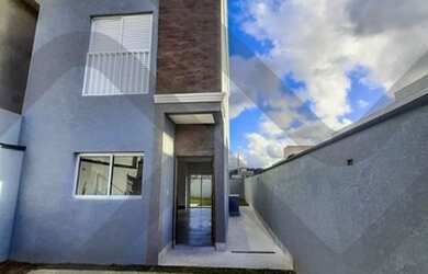 Imagem: A casa em condomínio possui 3 Dormitórios, 3 Banheiros, 2