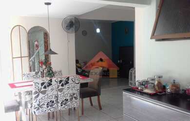 Imagem 6: Casa com 5 dormitórios à venda, 200 m² por R$ 680.000,00 - Residencial...