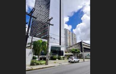 Imagem: O depósito possui 1 Vaga na garagem, 56m² de Área e está