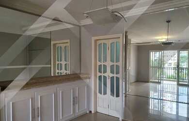 Imagem: O apartamento possui 3 Dormitórios, 2 Banheiros, 2 Vagas na