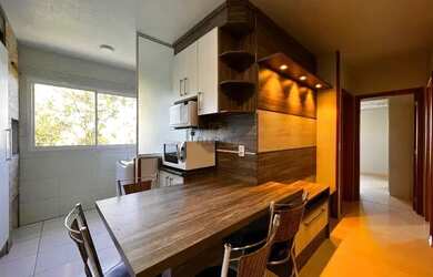 Imagem: O apartamento possui 2 Dormitórios, 1 Banheiro, 1 Vaga na garagem