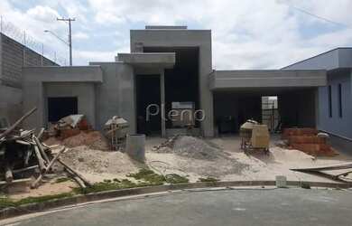 Imagem: A casa em condomínio possui 3 Dormitórios, 2 Banheiros, 4