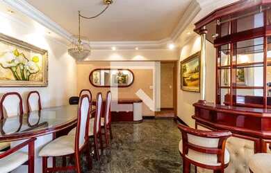 Imagem: O apartamento e possui 4 Dormitórios, Suítes, 4 Banheiros