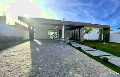 Imagem: A casa em condomínio à venda possui 4 Dormitórios, 5 Banheiros