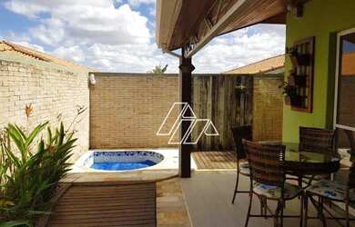 Imagem: A casa em condomínio possui 2 Dormitórios, 1 Banheiro, 2 Vagas