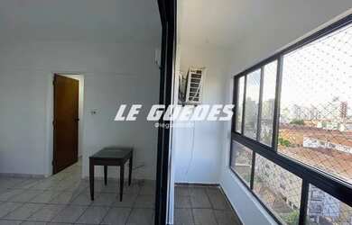 Imagem 4: Amplo apartamento 2 dormitórios andar alto e vista livre por todos os...