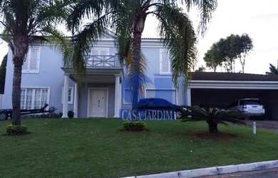 Imagem: A casa em condomínio possui 4 Dormitórios, 5 Banheiros, 3