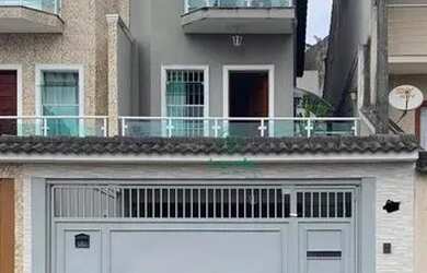 Imagem: A casa possui 3 Dormitórios, 2 Banheiros, 3 Vagas na garagem