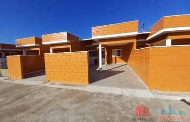 Imagem: A casa para alugar possui 2 Dormitórios, 1 Banheiro, 2 Vagas