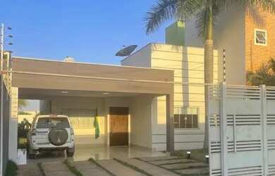 Imagem: A casa em condomínio possui 3 Dormitórios, 2 Banheiros, 4