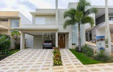 Imagem: A casa em condomínio possui 3 Dormitórios, 2 Banheiros, 2