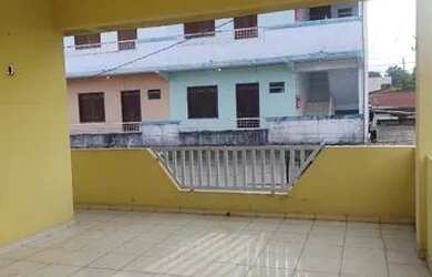 Imagem: A casa possui 3 Dormitórios, 4 Banheiros, 2 Vagas na garagem