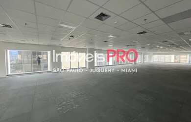 Imagem: O depósito possui 5 Vagas na garagem, 252m² de Área e está