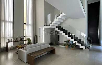 Imagem 3: Venda Casa com 290,22 metroQuadrado, 3 dormitório s , 2 vaga s . Swiss...