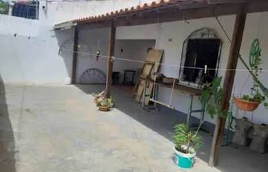 Imagem: A casa possui 2 Dormitórios e está localizado em Santa Inês