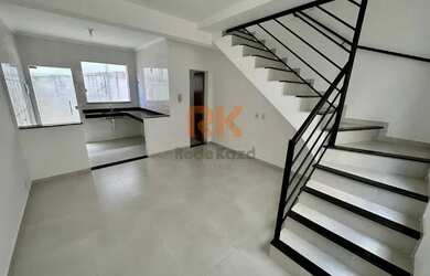 Imagem: A casa possui 2 Dormitórios, 2 Banheiros, 1 Vaga na garagem