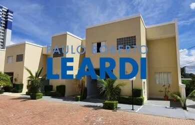 Imagem: A casa em condomínio possui 3 Dormitórios, 3 Banheiros, 2