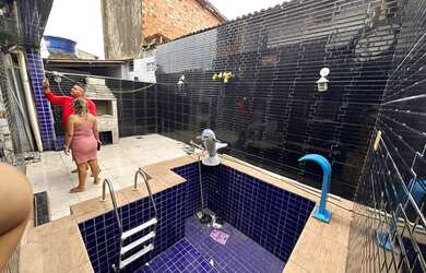 Imagem: A casa possui 3 Dormitórios, 3 Banheiros, 1 Vaga na garagem