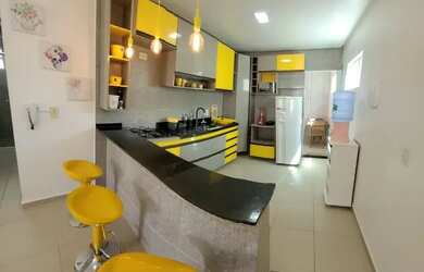 Imagem: A casa em condomínio possui 2 Dormitórios, 2 Banheiros, 3