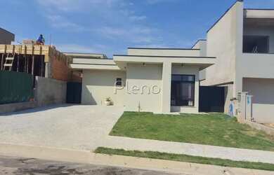 Imagem: A casa em condomínio possui 3 Dormitórios, 1 Banheiro, 3 Vagas