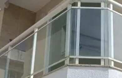 Imagem: A casa possui 3 Dormitórios, 2 Banheiros, 1 Vaga na garagem