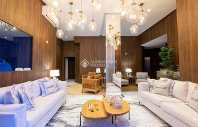 Imagem: O apartamento possui 4 Dormitórios, 5 Banheiros, 3 Vagas na