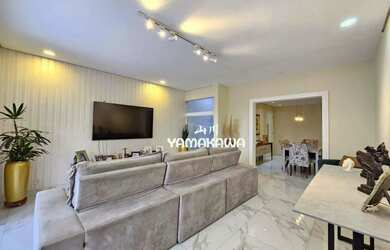 Imagem: A casa possui 4 Dormitórios, 5 Banheiros, 3 Vagas na garagem