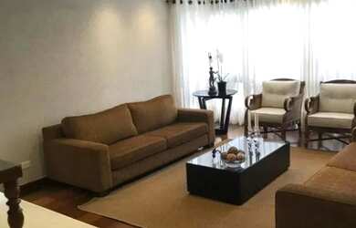 Imagem: A casa em condomínio e possui 4 Dormitórios, 4 Banheiros