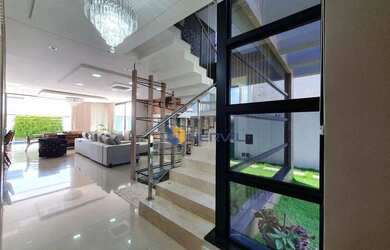 Imagem: A casa em condomínio possui 4 Dormitórios, 4 Banheiros, 4