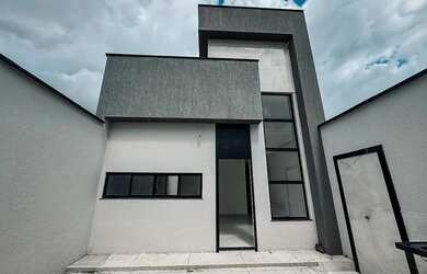 Imagem: A casa em condomínio possui 3 Dormitórios, 3 Banheiros, 2