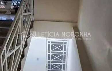 Imagem 2: Casa e Ponto Comercial à Venda
