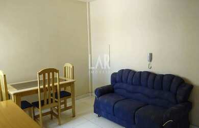 Imagem: O apartamento possui 3 Dormitórios, 1 Banheiro, 1 Vaga na garagem