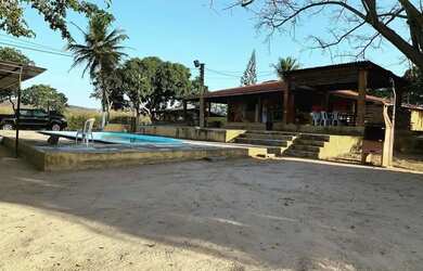 Imagem: A chácara possui 130.000m² de Área e está localizado em