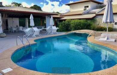 Imagem: A casa possui 5 Dormitórios, 2 Banheiros, 5 Vagas na garagem