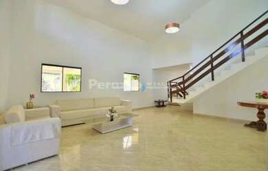 Imagem: A casa em condomínio possui 4 Dormitórios, 5 Banheiros, 4