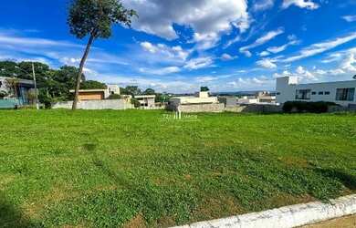 Imagem: O terreno possui 403m² de Área, Imóvel novo e está localizado