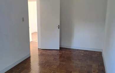 Imagem 5: Imóvel para aluguel tem 65 metros quadrados com 2 quartos em Jardim Lindóia...