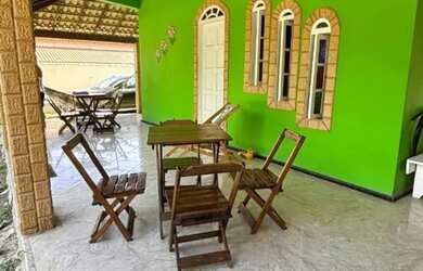 Imagem: A casa possui 3 Dormitórios, 2 Banheiros, 600m² de Área e